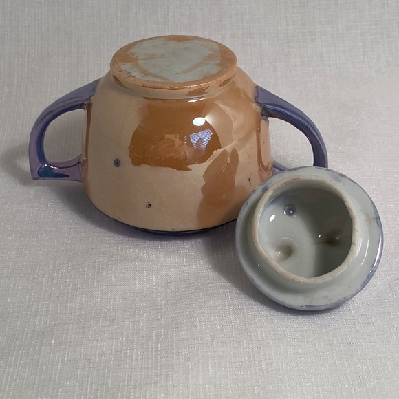 Vintage Lusterware Sugar Bowl - Picture 5 of 9